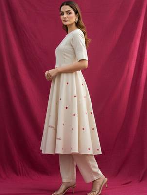 Women Ethnic Motifs Printed Regular Pure Cotton Kurta with Trousers 6