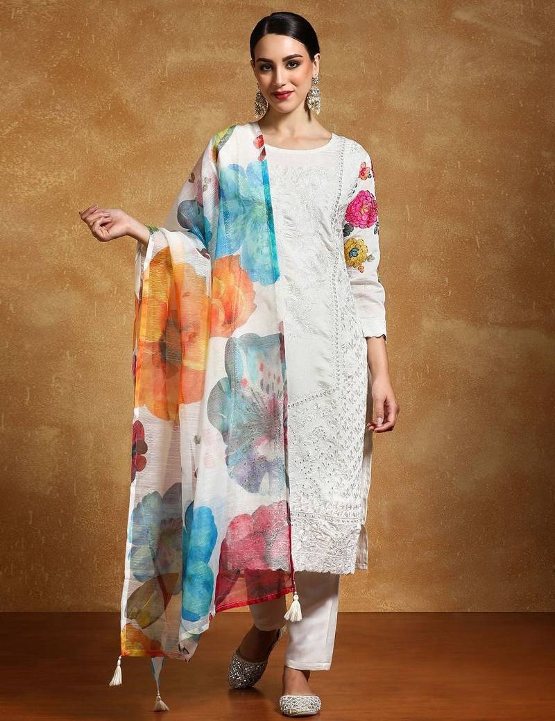 Women Embroidered Regular Thread Work Pure Cotton Kurta with Trousers & Dupatta