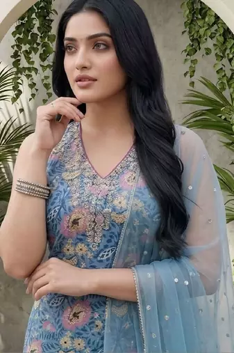 Women Floral Printed Regular Sequinned Kurta with Sharara & With Dupatta