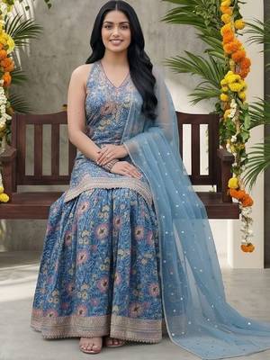 Women Floral Printed Regular Sequinned Kurta with Sharara & With Dupatta 5