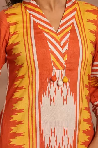 Cotton Geometric Printed Straight Kurta With Tassel Detail