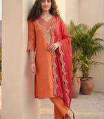 Women Ethnic Motifs Embroidered Regular Thread Work Kurta with Trousers & With Dupatta