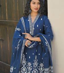 Women Floral Printed Regular Kurta with Trousers & With Dupatta