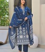 Women Floral Printed Regular Kurta with Trousers & With Dupatta