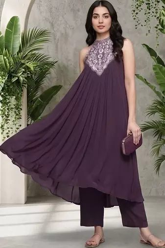 Women Ethnic Motifs Embroidered Pleated Thread Work Silk Georgette Kurta with Trousers
