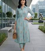 Women Floral Printed Regular Kurta with Trousers