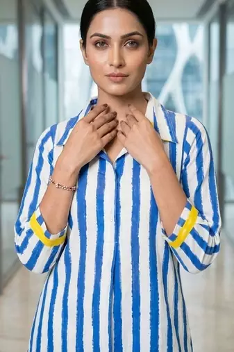 Women Striped Regular Kurta with Trousers