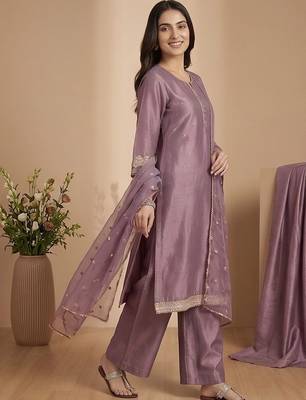 Women Ethnic Motifs Regular Kurta with Trousers & With Dupatta 1