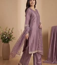 Women Ethnic Motifs Regular Kurta with Trousers & With Dupatta