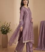 Women Ethnic Motifs Regular Kurta with Trousers & With Dupatta