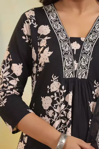 Women Floral Printed Regular Pure Cotton Kurta with Trousers & With Dupatta