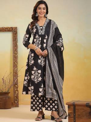 Women Floral Printed Regular  Cotton Kurta with Trousers & With Dupatta 6
