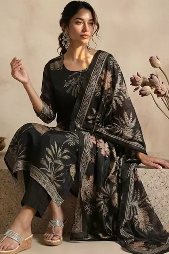 Women Floral Printed Regular Chanderi Silk Kurta with Trousers & With Dupatta