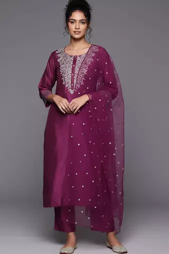 Women Embroidered Regular Sequinned Chanderi Silk Kurta with Trousers & With Dupatta