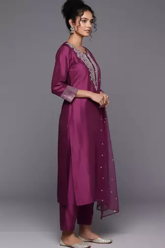 Women Embroidered Regular Sequinned Chanderi Silk Kurta with Trousers & With Dupatta
