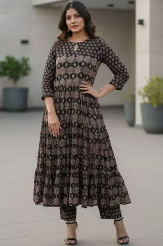 Women Ethnic Motifs Printed Regular Kurta with Trousers & With Dupatta