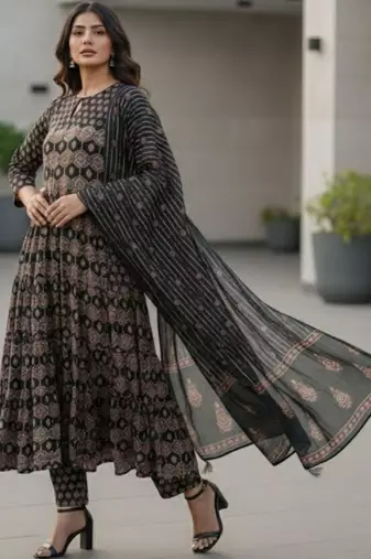 Women Ethnic Motifs Printed Regular Kurta with Trousers & With Dupatta