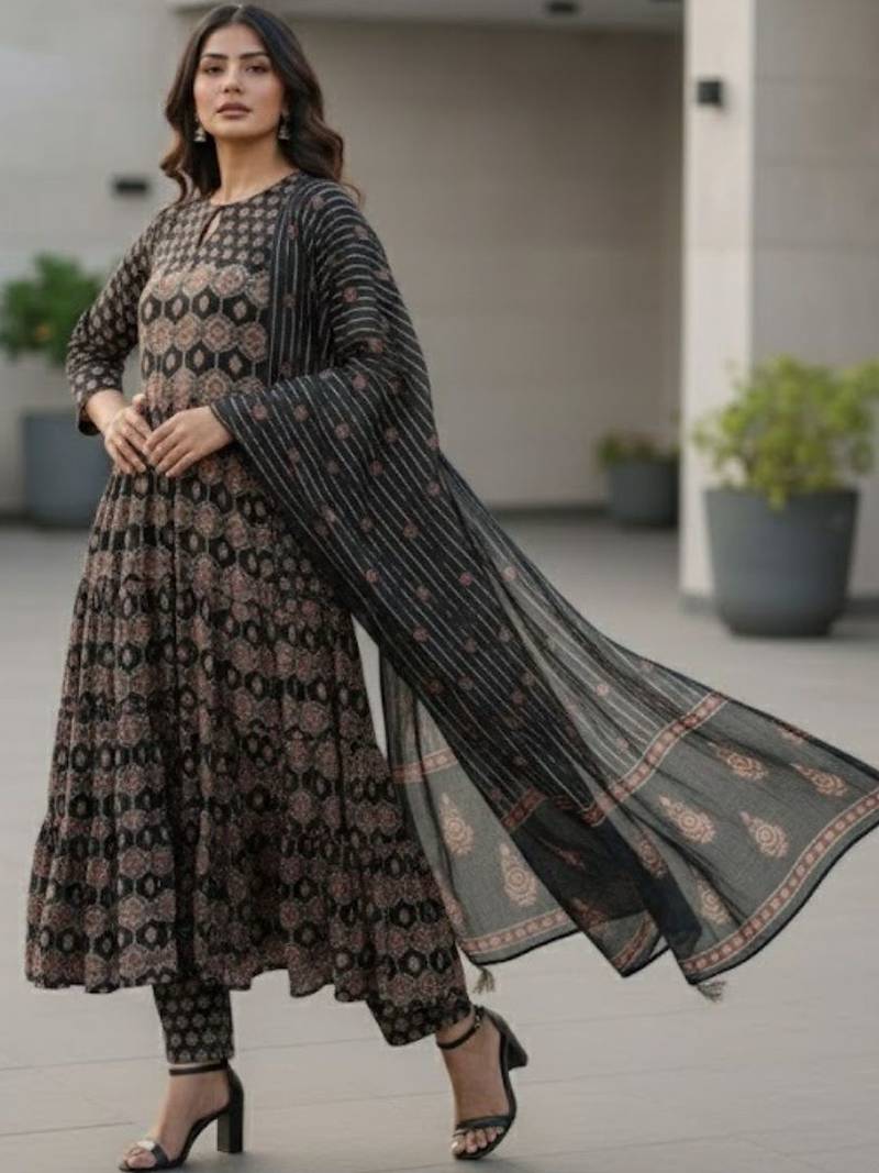 Women Ethnic Motifs Printed Regular Kurta with Trousers & With Dupatta