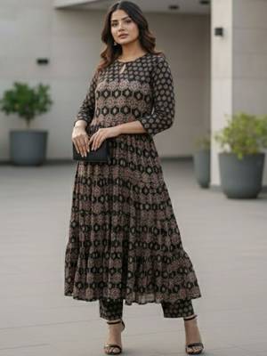 Women Ethnic Motifs Printed Regular Kurta with Trousers & With Dupatta 4