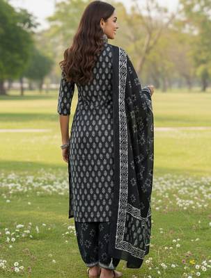 Ethnic Motifs Printed V-Neck Angrakha A-Line Kurta With Patiala & Dupatta 4