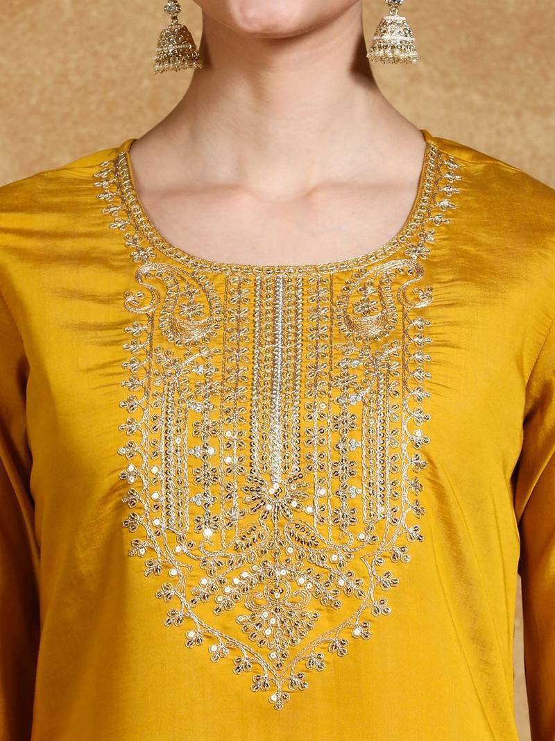 Floral Yoke Design Round Neck Straight Kurta With Trousers & Dupatta