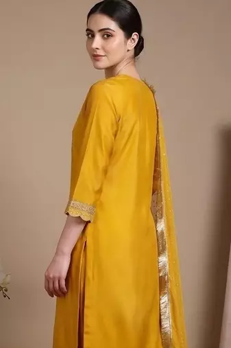 Women Ethnic Motifs Embroidered Regular Thread Work Kurta with Trousers & With Dupatta