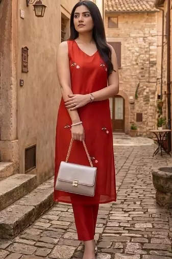 Women Embroidered Regular Thread Work Kurta with Trousers