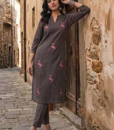 Women Embroidered Regular Thread Work Kurta with Trousers