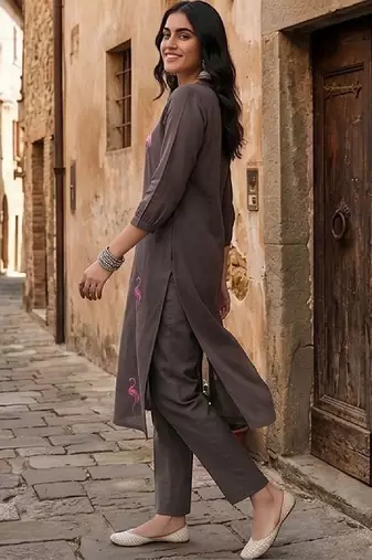 Women Embroidered Regular Thread Work Kurta with Trousers