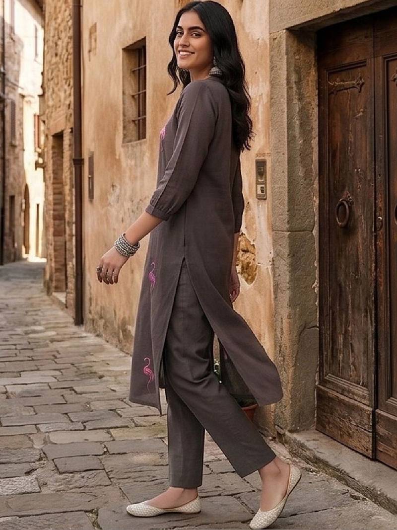 Women Embroidered Regular Thread Work Kurta with Trousers
