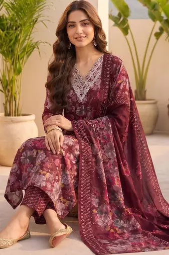 Women Floral Printed Regular Thread Work Kurta with Trousers & With Dupatta
