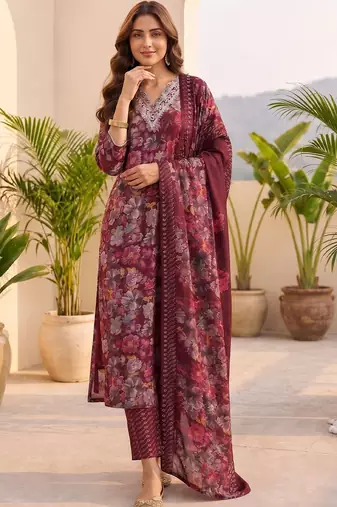 Women Floral Printed Regular Thread Work Kurta with Trousers & With Dupatta