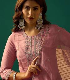 Women Ethnic Motifs Embroidered Thread Work Kurta with Trousers & Dupatta