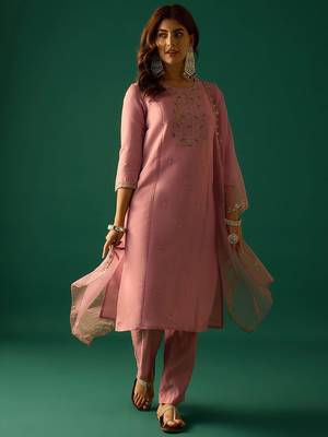 Women Ethnic Motifs Embroidered Thread Work Kurta with Trousers & Dupatta 1