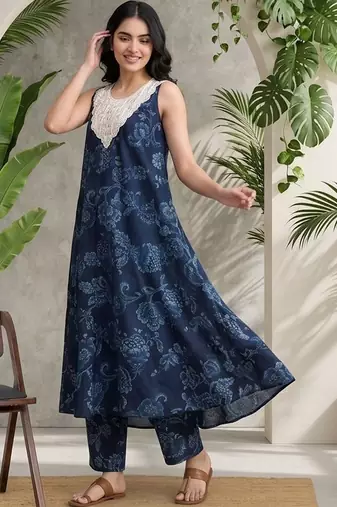 Women Ethnic Motifs Printed Regular Thread Work Pure Cotton Kurta with Trousers