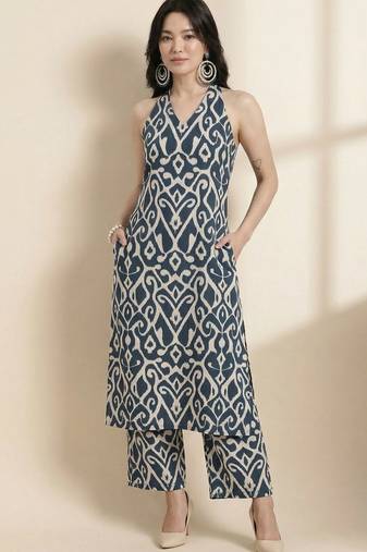 Women Printed Regular Pure Cotton Kurta with Trousers