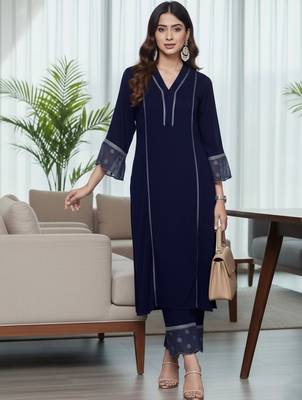 Women Ethnic Motifs Regular Thread Work Silk Crepe Kurta with Trousers 1