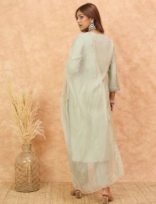 Ethnic Motifs Yoke Design Thread Work Straight Kurta With Trousers & Dupatta 4