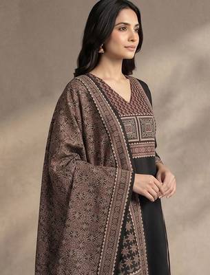 Women Ethnic Motifs Embroidered Regular Thread Work Kurta with Trousers & With Dupatta 5