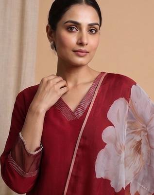 Floral Regular Kurta with Trousers With Dupatta 2