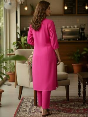 Women Regular Thread Work Kurta with Trousers 4