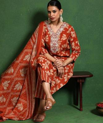 Floral Printed V-Neck Thread Work Kurta With Trousers & Dupatta 2