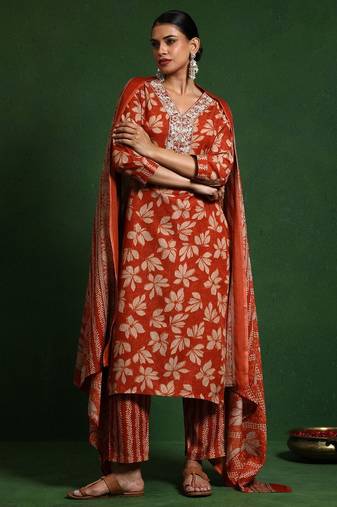 Floral Printed V-Neck Thread Work Kurta With Trousers & Dupatta