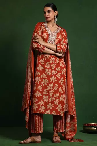 Floral Printed V-Neck Thread Work Kurta With Trousers & Dupatta