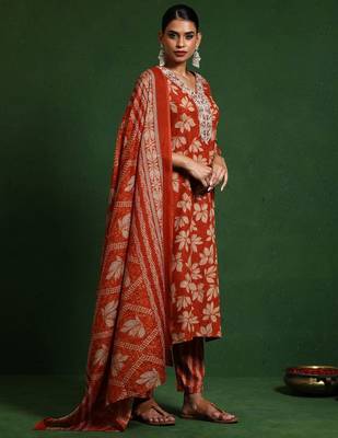 Floral Printed V-Neck Thread Work Kurta With Trousers & Dupatta 4