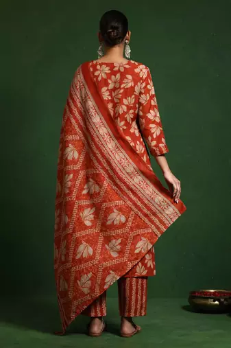 Floral Printed V-Neck Thread Work Kurta With Trousers & Dupatta