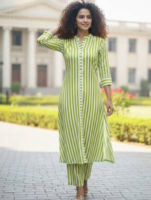 Women Striped Regular Kurta with Trousers 5