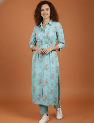 Women Floral Printed Regular Kurta with Trousers 2