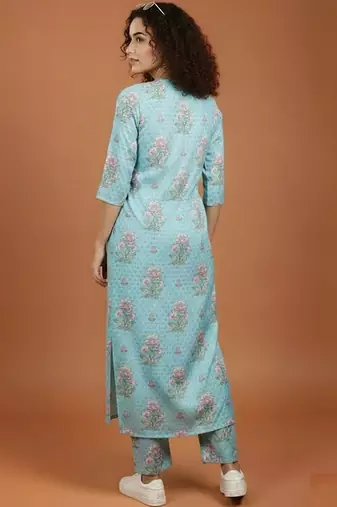 Women Floral Printed Regular Kurta with Trousers