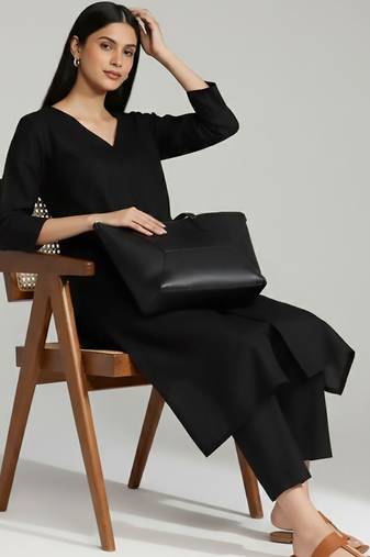 Women Regular Kurta with Trousers